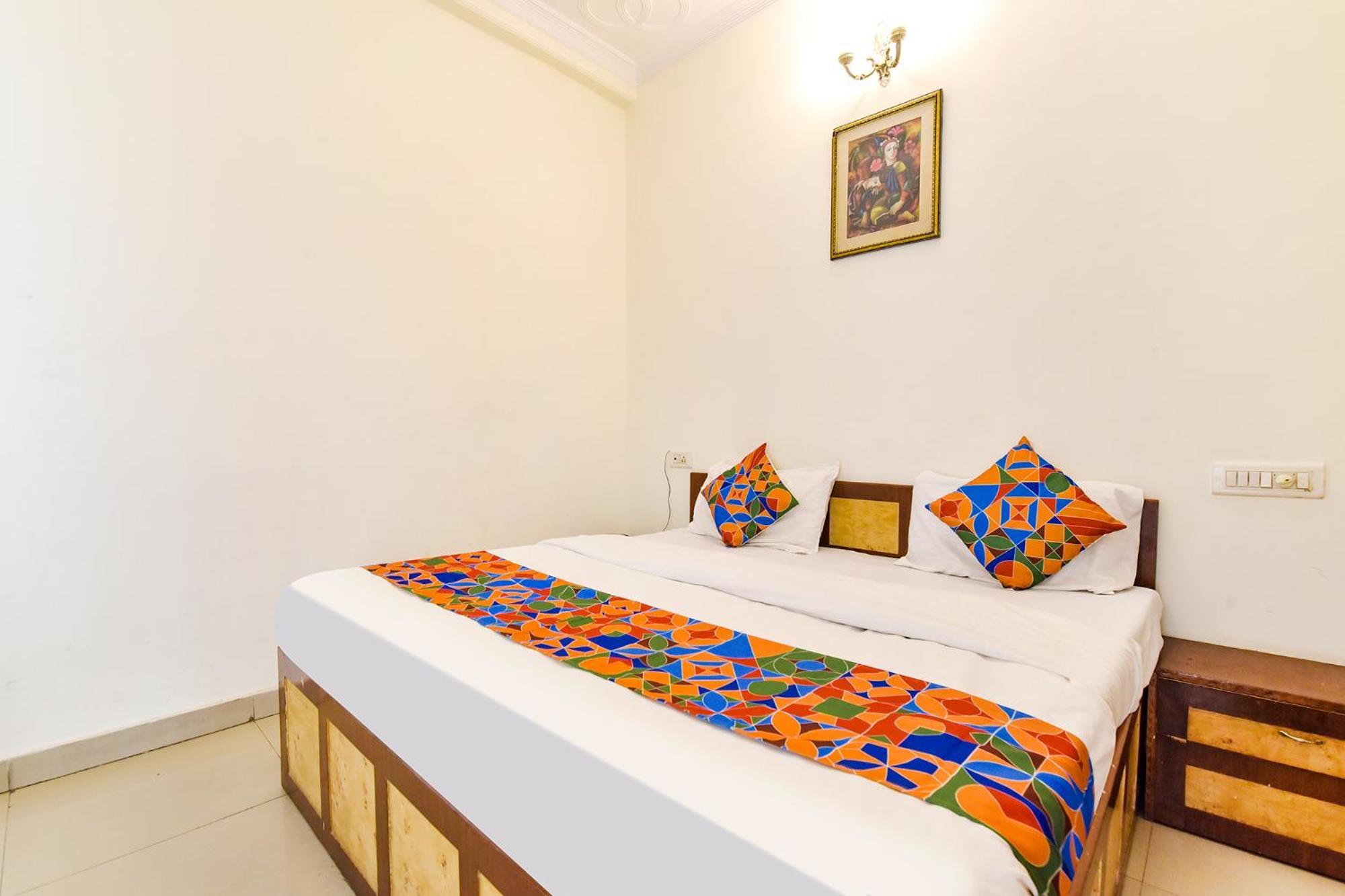 OYO Flagship 70090 Hotel Basera Haridwār Extérieur photo