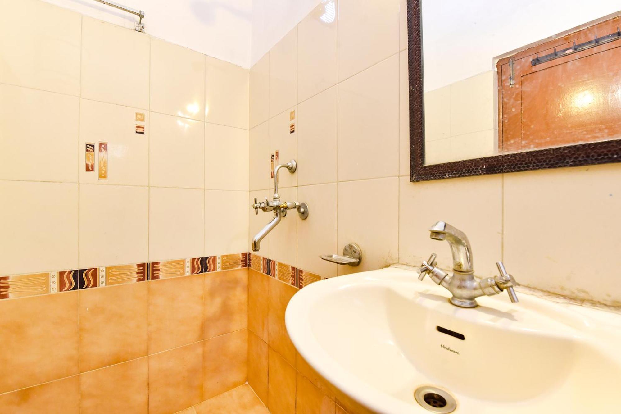 OYO Flagship 70090 Hotel Basera Haridwār Extérieur photo