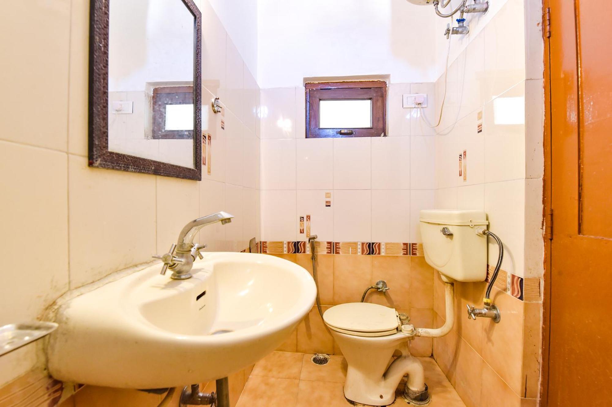 OYO Flagship 70090 Hotel Basera Haridwār Extérieur photo